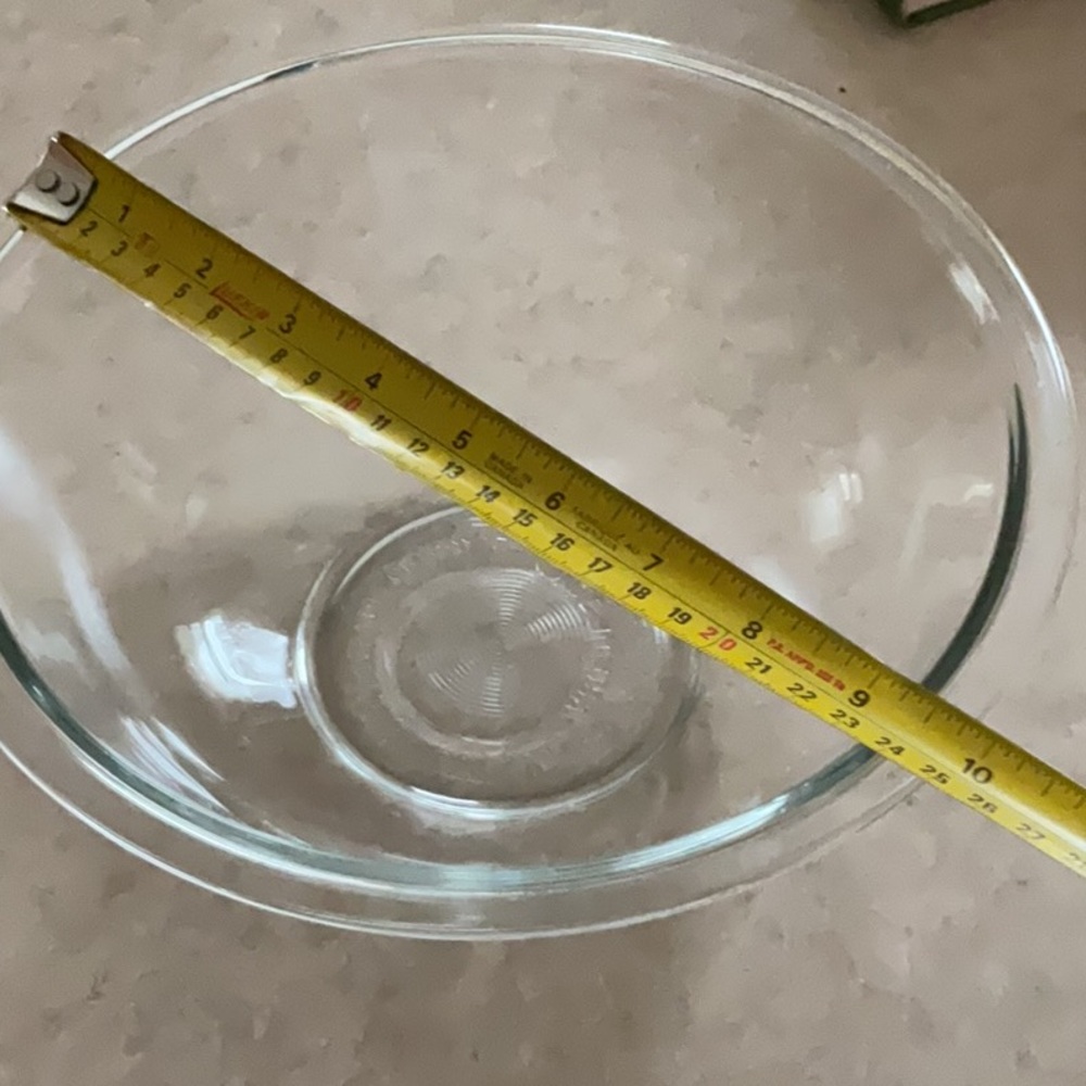 Set of 2 Clear Glass Pyrex Mixing Bowls. - Picture 3 of 5